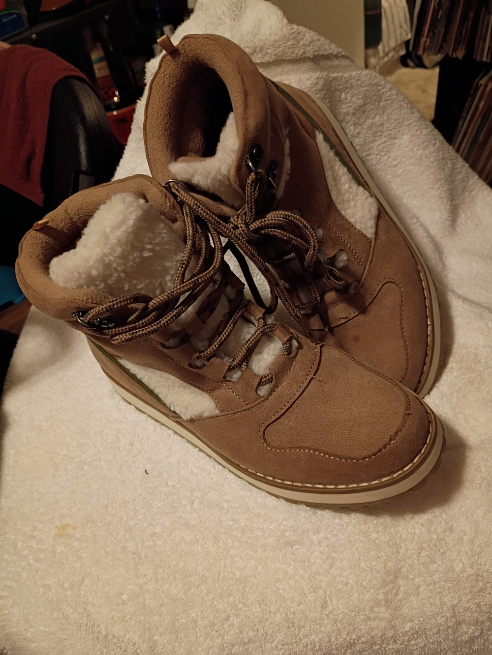 Old Navy Tan Suede Sherpa-Lined Lace-Up Ankle Booties